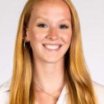 24届运动科学专业学生凯特琳·斯威特的照片肖像. 